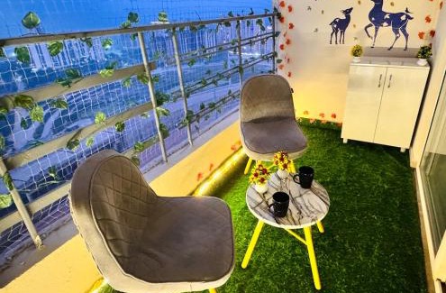 Greater Noida Apartment | Urban Luxe Studio by Krishna Home near Expo Mart