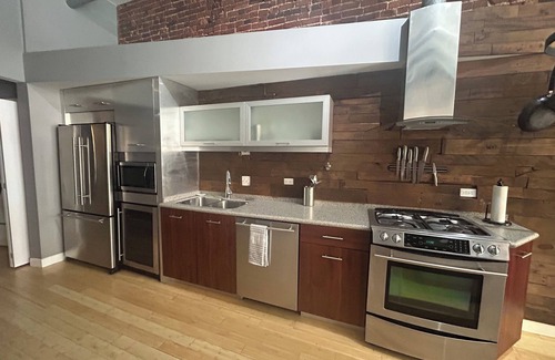 Inglefield Condo | Urban Oasis in the Heart of Downtown