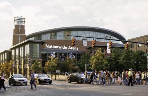 West Columbus House | Urban Oasis w Hot Tub Near Downtown & Arena District