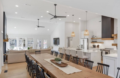 Gallatin House | Urban Rustic Lakeside Retreat with Dock, Sleeps 20