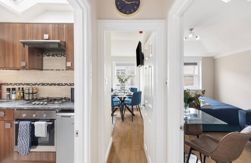 Cripplegate Apartment | Urban Vibes, Modern 2BR Flat in Prime London Spot