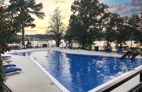 Mid America Apartment | Utopia on Lake Hamilton