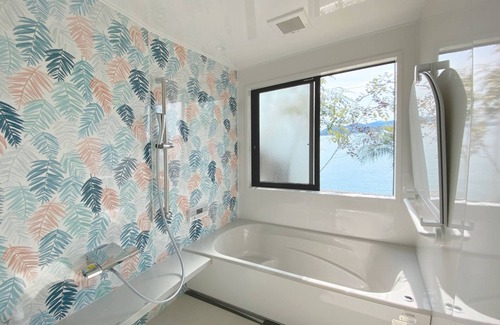 Kamiamakusa House | V1 The sea is in front of you A container house /Kamiamakusa Kumamoto