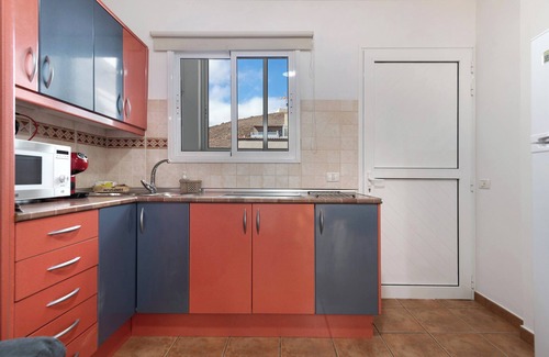 Aguimes Apartment | Vacation Apartment 'Unidad A' with Sea View, Wi-Fi and Air Conditioning