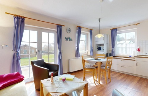 Lancken-Granitz Cottage | Vacation apartment Haus Möwe 02 in Lancken-Granitz, (ID 102) - Möwe 02