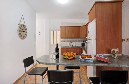 Las Arenas Apartment | Vacation Apartment 'Las Arenas Medio' with Wi-Fi