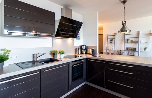 Altefaehr Apartment | Vacation apartment Zeitlos with sun and lake view - Ferienwohnung Zeitlos