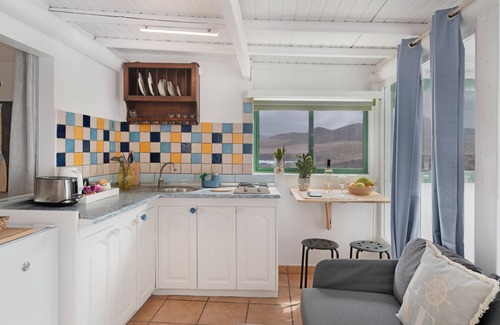 Caleta de Caballo Apartment | Vacation 'Dangminzheng Atic' with Mountain View and Wi-Fi