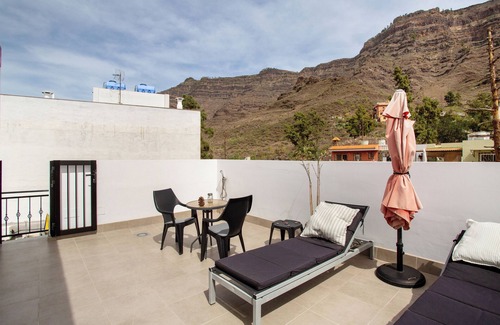 Mogan Apartment | Vacation 'Dreaming Penthouse Mogan' with Mountain View, Wi-Fi and Air Conditioning