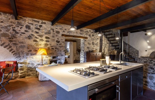 Gassano House | Vacation Home "Ai Torchi Vecchi" with Private Pool, Private Terrace & Wi-Fi