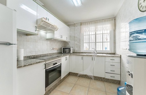 Arenas del Mar House | Vacation Home 'Bonito 101 Bedr with Private' with Shared Pool