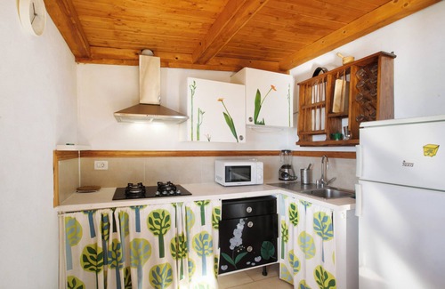 Granadilla de Abona House | Vacation Home "El Cazador 2" with Sea View, Shared Pool & Wi-Fi