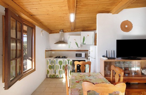 Granadilla de Abona House | Vacation Home "El Cazador 2" with Sea View, Shared Pool & Wi-Fi