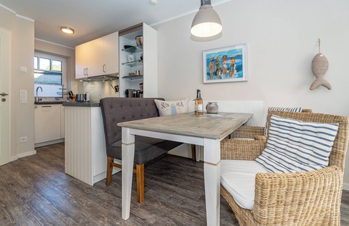 Westerland Apartment | Vacation home for up to 2 people with terrace in a central location.