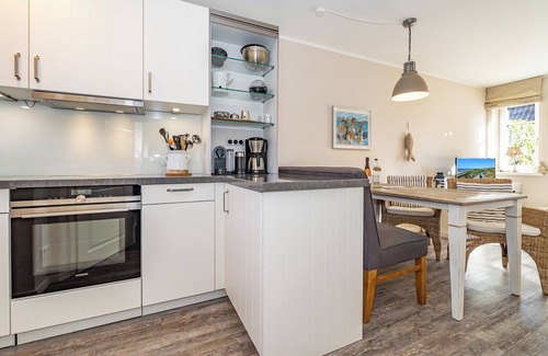 Westerland Apartment | Vacation home for up to 2 people with terrace in a central location.