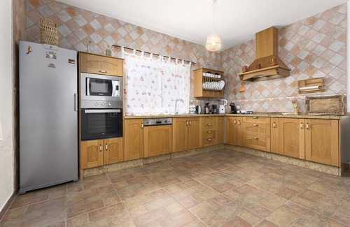 Pajara House | Vacation Home 'Guerepe' with Mountain View, Wi-Fi and Air Conditioning