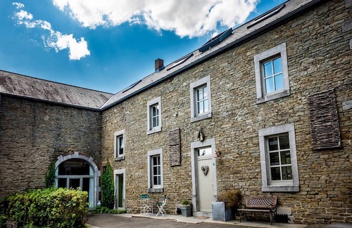 Borlon House | Vacation Home in Durbuy with Indoor Pool