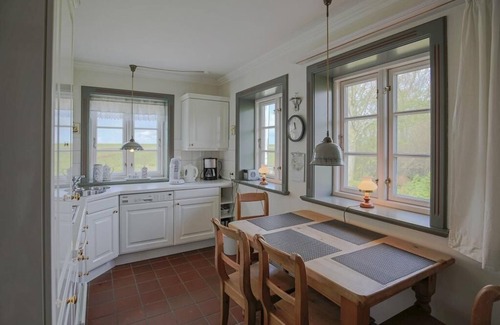 West Husum House | Vacation home Reethus Jan in Husum for up to 4 people
