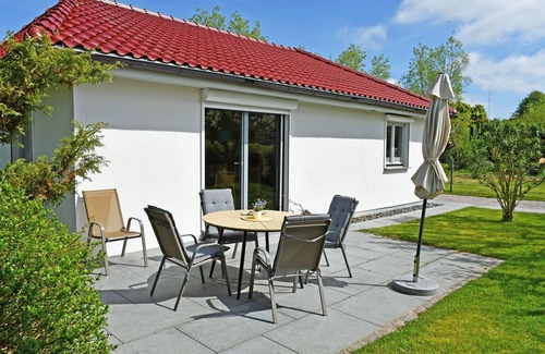 Thesenvitz Apartment | Vacation home with sauna and terrace in the center of Rügen