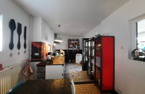 Metslawier Apartment | Vacation in a little school? Former classrooms with communal living kitchen!