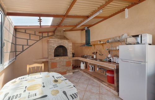 Los Abrigos Apartment | Vacation 'Los Abrigos 2' with Private Terrace and Wi-Fi