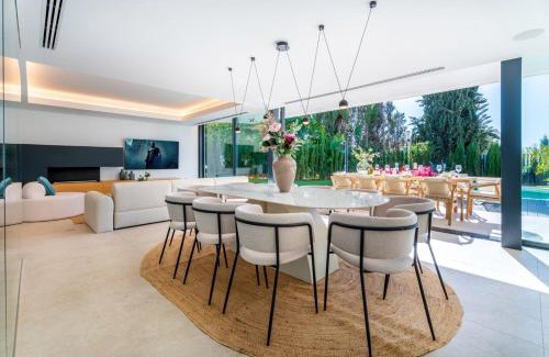 Urbanizacion Hacienda las Chapas Villa | VACATION MARBELLA I Villa La Moderne, Sparkling Heated Pool, Private GYM, Cine Room, Arcade Machines