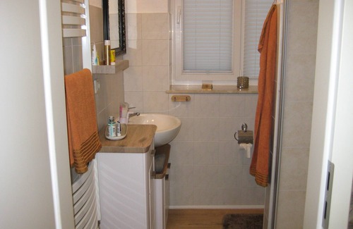 Neverin Apartment | Vacation room (1) Distance to the A20 8 minutes, to Neubrandenburg 10 minutes