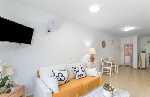 Mogan Apartment | Vacation Studio 'Danoe 4' with Mountain View and Wi-Fi