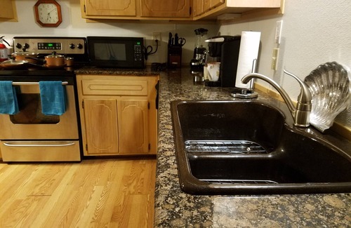 Fairhope Apartment | Vacationing on a budget near the beach