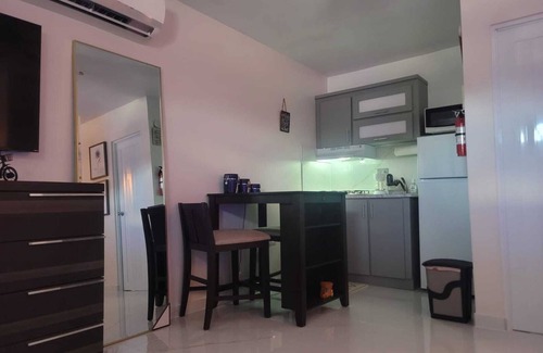 Carcel Apartment | Vadis's Lux Studio in beautiful Mayagüez with WiFi, AC, laundry