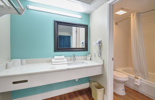 Buttonwillow Hotel | Vagabond Inn Buttonwillow North I-5