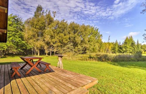 Valders House | Valders Log Home near EEA Air Show and Sheboygan!