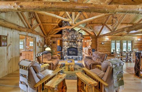 Valders House | Valders Log Home near EEA Air Show and Sheboygan!