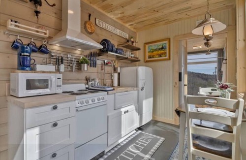 Wiley House | Valhalla Sky Suite at Hisaw Gap