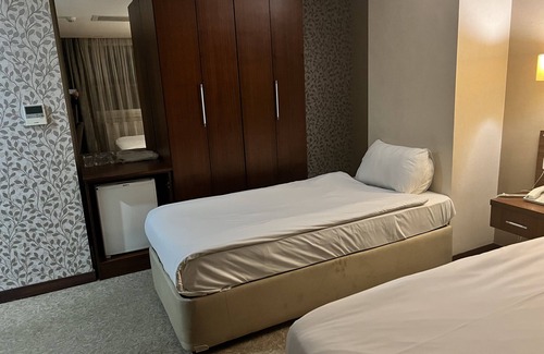 Mamak Hotel | Vali Erdogan Konuk Evi Hitit Otel