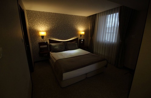 Mamak Hotel | Vali Erdogan Konuk Evi Hitit Otel