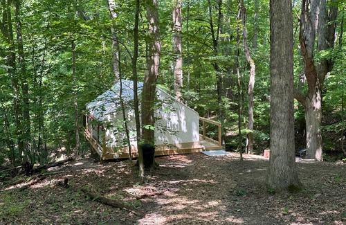 Cuyahoga Falls RV Rental | Valley Overlook, in heart of Cuyahoga Valley National Park - Glamping Tent S1