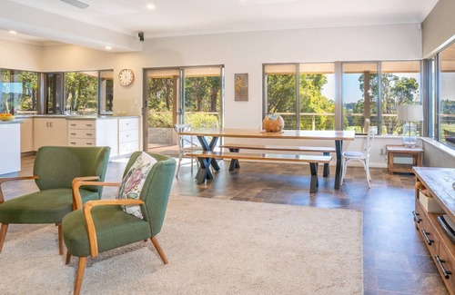 Ferguson House | Valley View – Ferguson Valley Escape