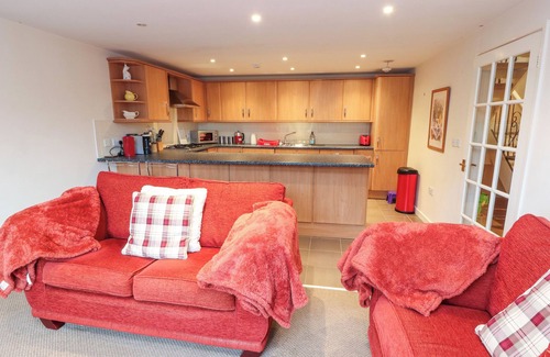 Cleator Moor Cottage | VALLEY VIEW, pet friendly in Cleator Moor