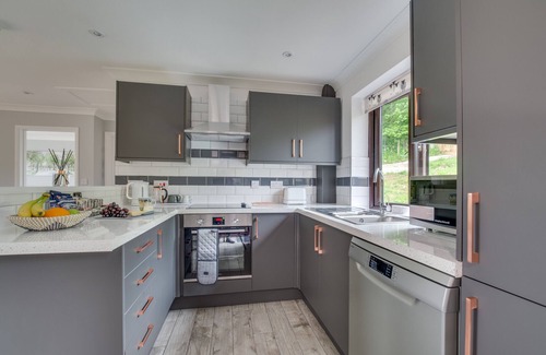 Denton House | Valley View - Two Bedroom House, Sleeps 4