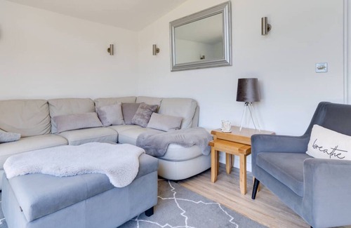 Bishopston Ski Chalet | Valleyview in the beautiful Swansea