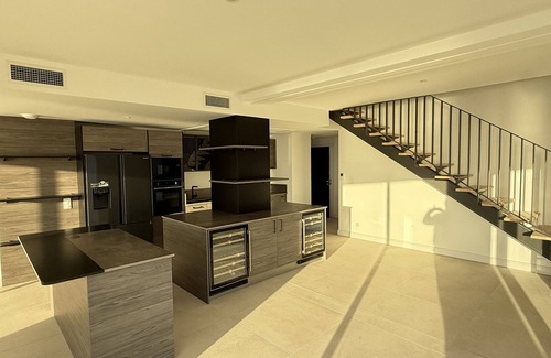 Valras-Plage Apartment | Valras Loc Privatisez le 9eme etage de l Archipel