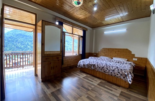 Vashist Hotel | Vashishth x One Light Stays