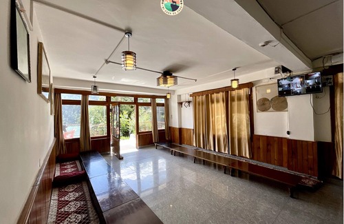 Vashist Hotel | Vashishth x One Light Stays