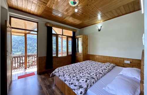 Vashist Hotel | Vashishth x One Light Stays