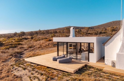 Yzerfontein Cottage | Vast open spaces and tranquility awaits you