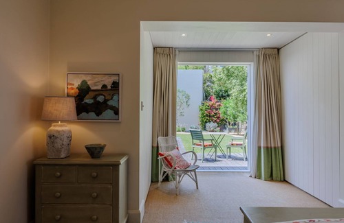 Vaucluse House | Vaucluse Hamptons - Perfectly positioned with Sydney Harbour Views