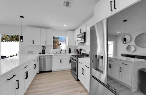 Las Vegas House | Vegas Bliss near The Strip - Pet & Family Friendly