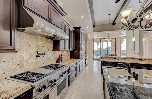 Spring Valley House | Vegas Home Resort w Pool, Spa, Theater Room - 10 Minutes from the Strip