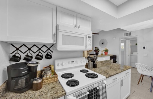 Las Vegas Condo | Vegas Life 2b/2bth Centrally Loc Condo 2mi-Strip